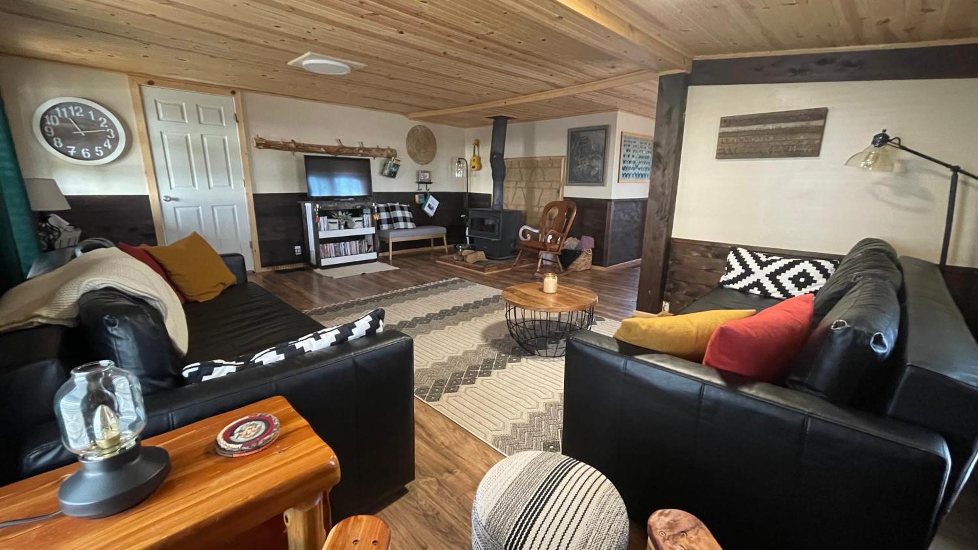 Butterfly Ridge Cabin - At The Top Of The Canyon Jasper Exteriör bild